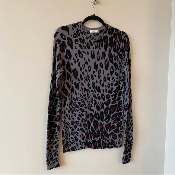 EQUIPMENT -Sloane Cheetah Print 100% Cashmere Lightweight Sweater - Picture 5 of 9